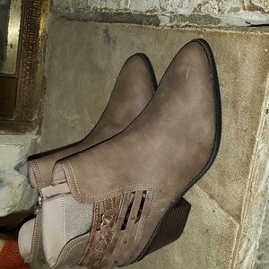 Jellypop dress boots brand new